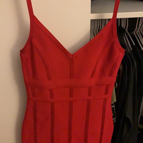 Red dress - Picture 3 of 3